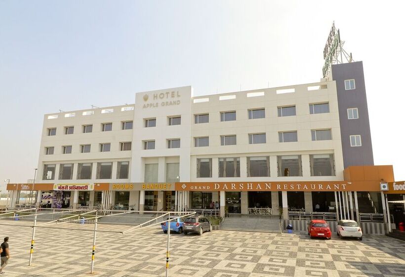هتل Grand Darshan Vadodara