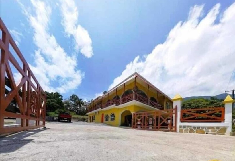 هتل Hacienda Huasteca