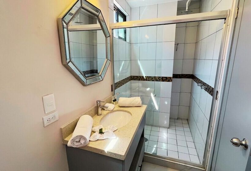 هتل Residences By Mp Cabo San Lucas