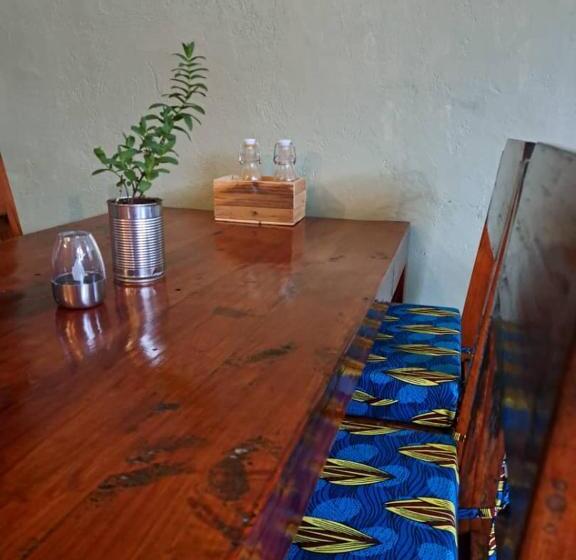 هاستل Blend Lodge And Kitchen   Pakachere