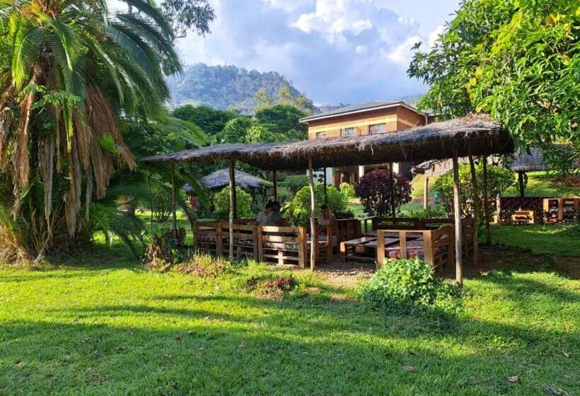 هاستل Blend Lodge And Kitchen   Pakachere