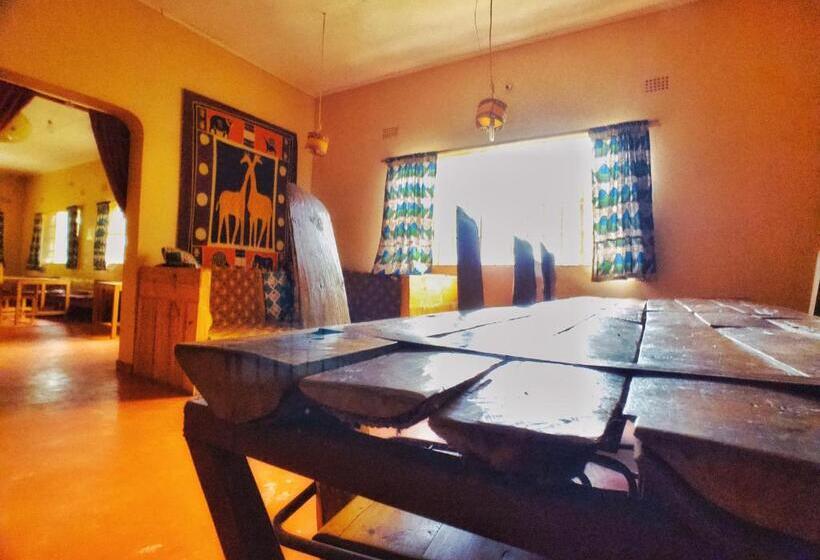 هاستل Blend Lodge And Kitchen   Pakachere