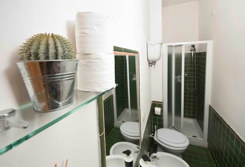 تختخواب و صبحانه 2 Passi Da