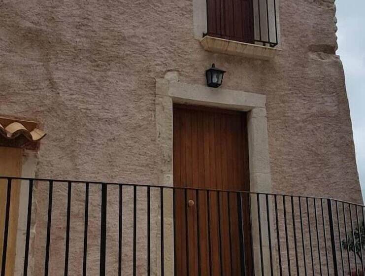 مبيت وإفطار A Taverna Intru U Vicu