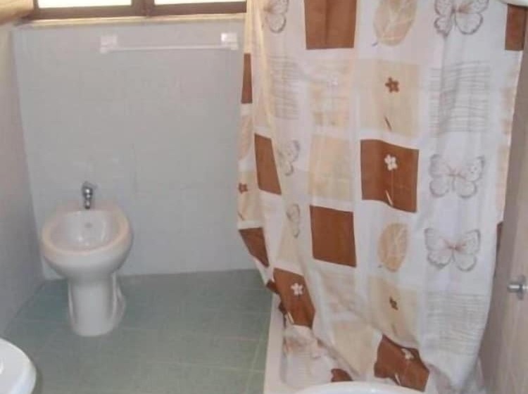 مبيت وإفطار A Taverna Intru U Vicu