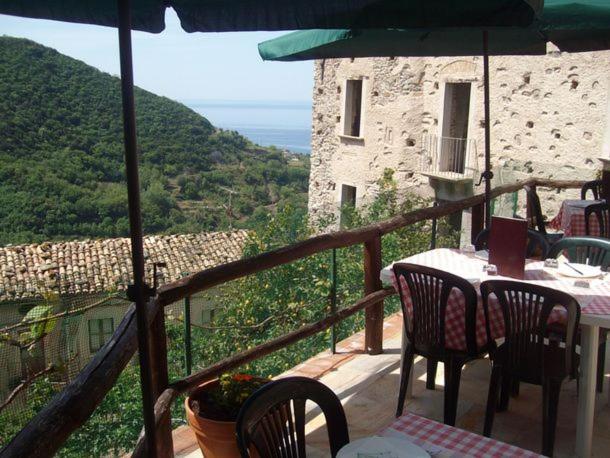 مبيت وإفطار A Taverna Intru U Vicu