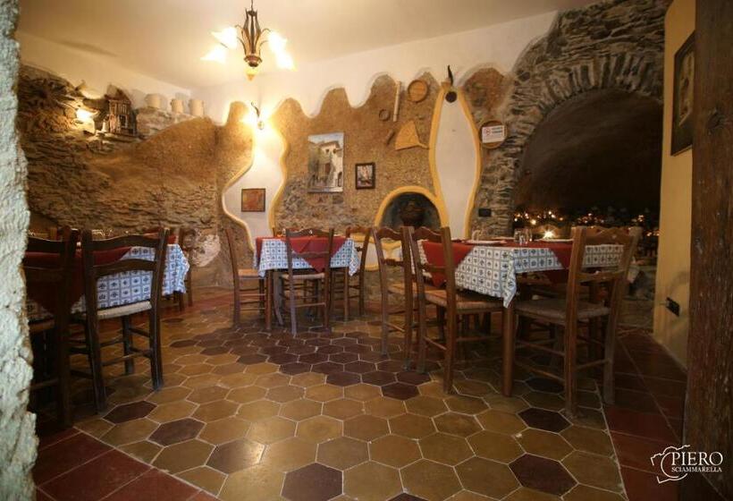مبيت وإفطار A Taverna Intru U Vicu