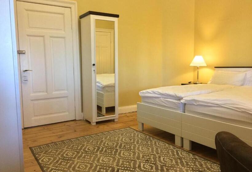 تختخواب و صبحانه Alte Villa Boutique