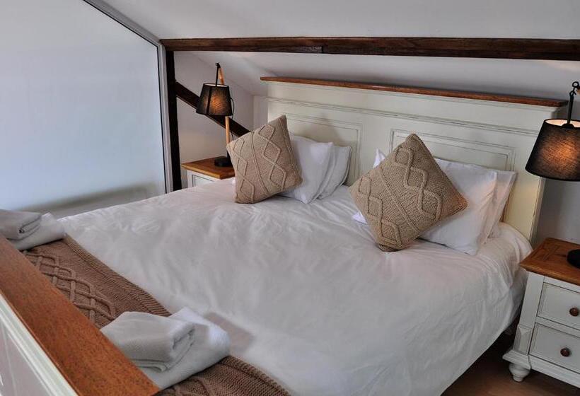 تختخواب و صبحانه Alte Villa Boutique