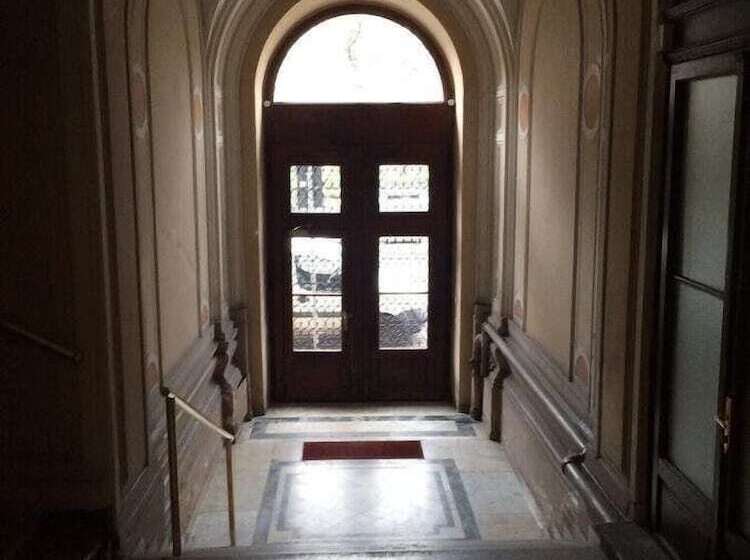 تختخواب و صبحانه House 5