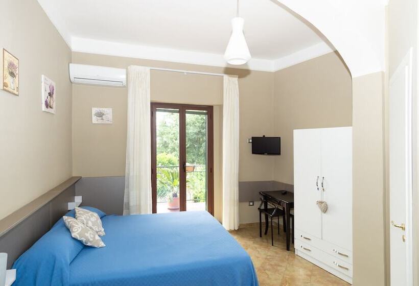 تختخواب و صبحانه La Masseria