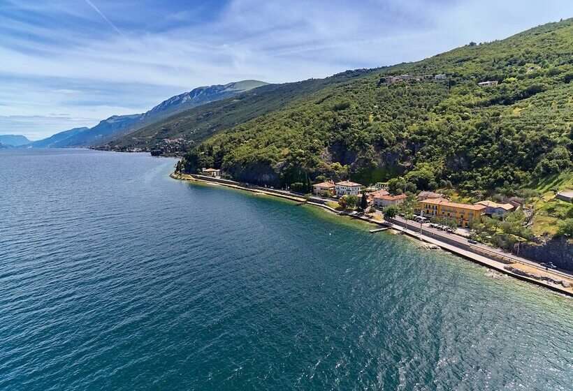 هتل Albergo Del Garda