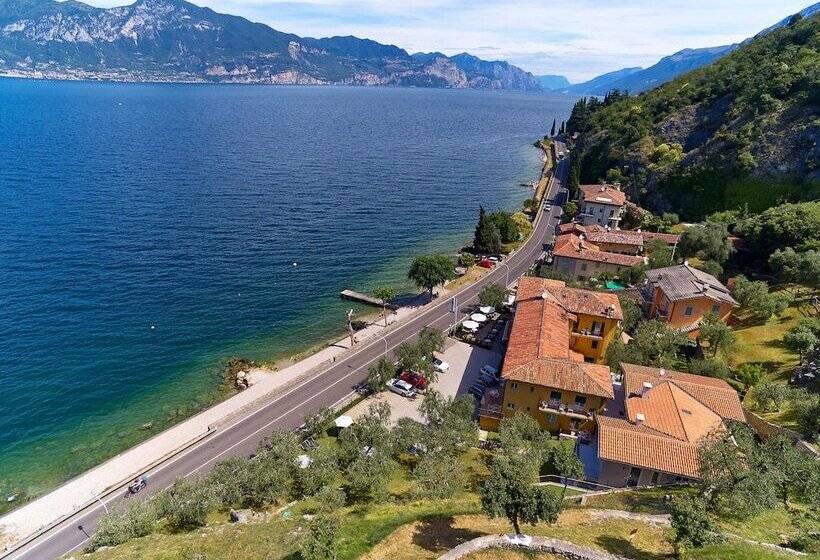 هتل Albergo Del Garda