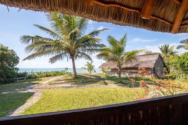 هتل Casa Cabana Beach