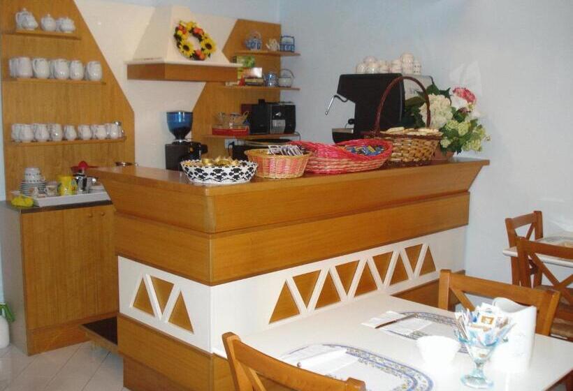 هتل La Lampara