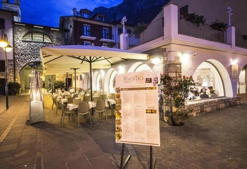 هتل Rivamia