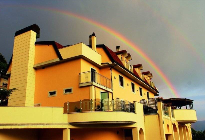 فندق Sette E Mezzo