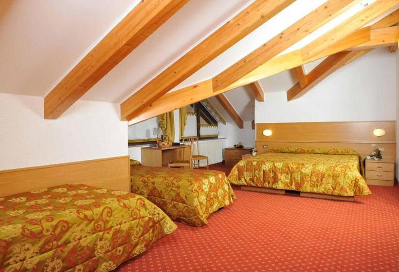 בית מלון כפרי Val Di Sole