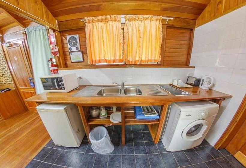 Kokopo Beach Bungalow Resort