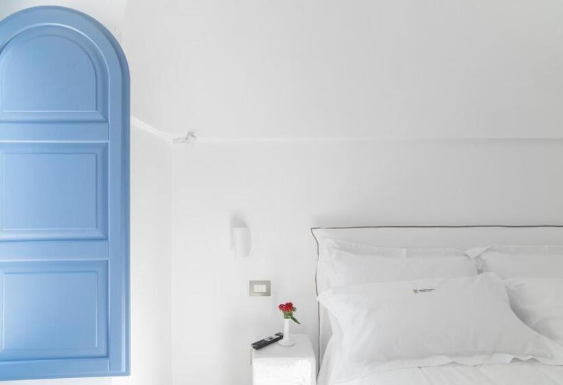 تختخواب و صبحانه Borgofreddo Luxury Suite