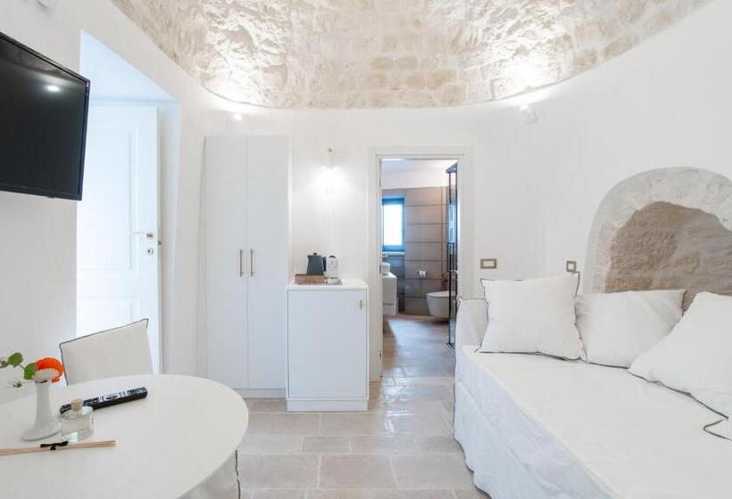تختخواب و صبحانه Borgofreddo Luxury Suite