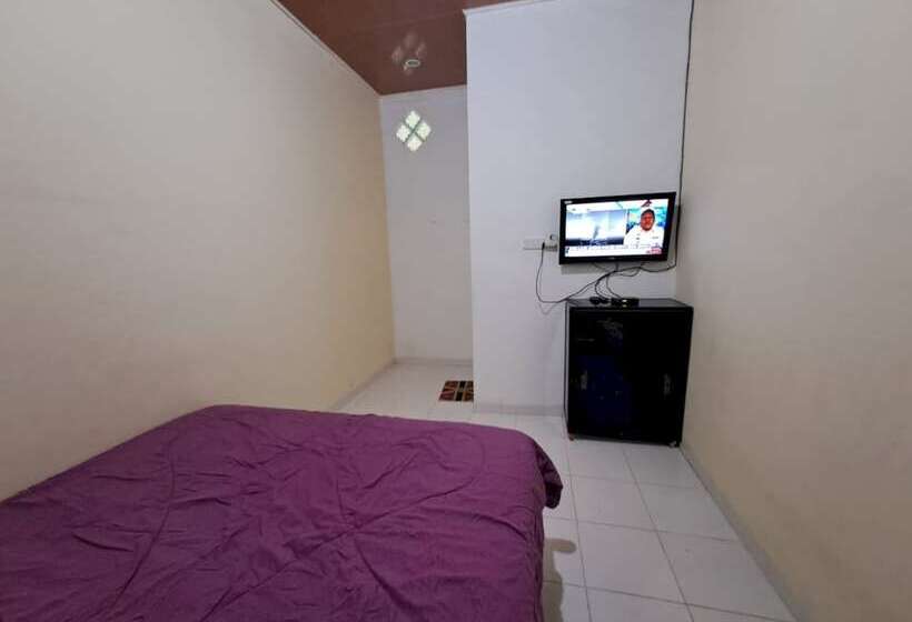 فندق Oyo 93714 Guest House Gembul Syariah