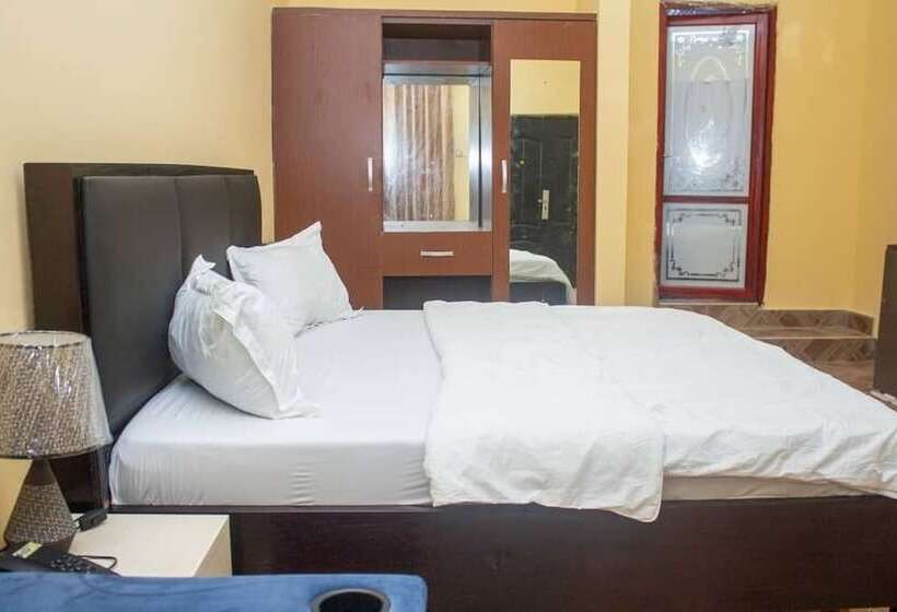 هتل Stepmens Guest House