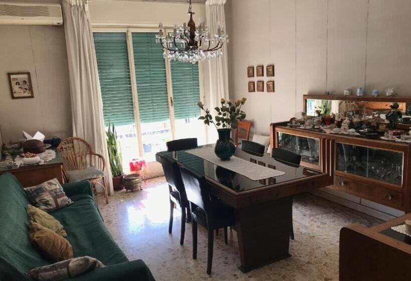 پانسیون Room In Lodge   Stanza In Affitto Giarre