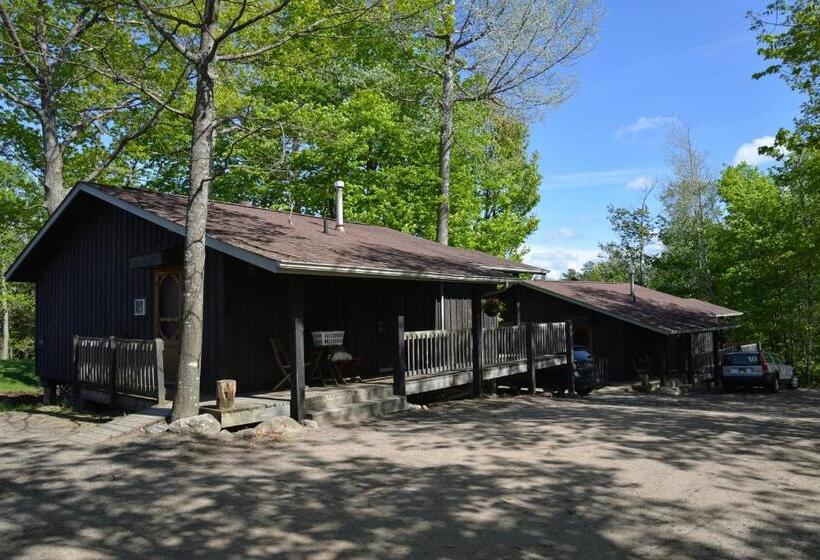 旅馆 Log Cabin Inn