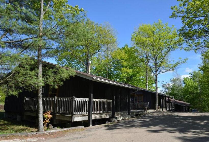 旅馆 Log Cabin Inn