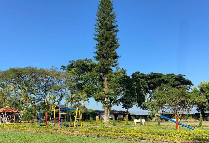 هتل Villa Zaragoza