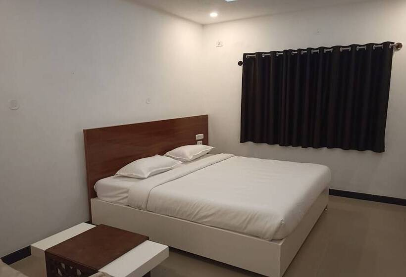 酒店 Aaditya Greens Near Nelaguli Panchyat Office