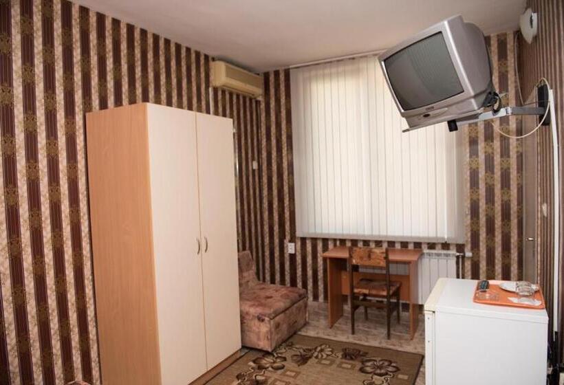 پانسیون стаи за гости