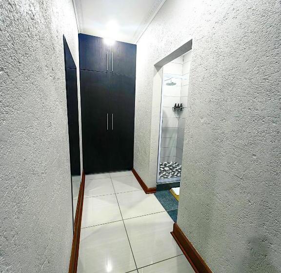 צימר Indlovu Guesthouse