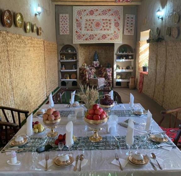 פנסיון Ulli Hovli