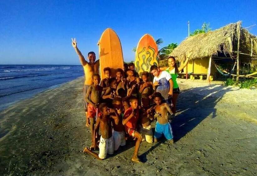 Urantia Beach Hostel & Camping