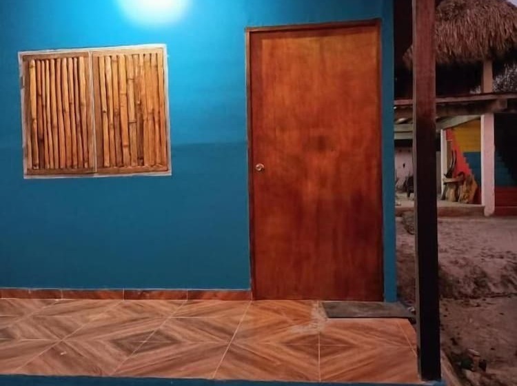 Urantia Beach Hostel & Camping