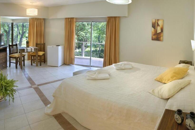 בית מלון כפרי El Sauce