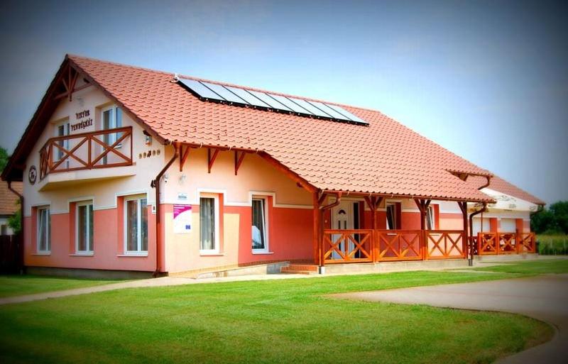 펜션 Viktor Vendégház és Apartmanház