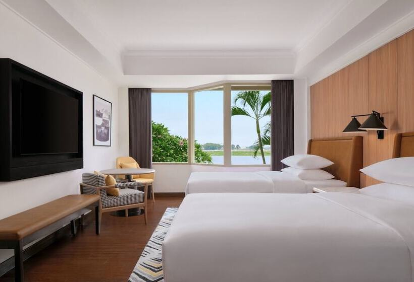 هتل Sheraton Jakarta Soekarno Hatta Airport