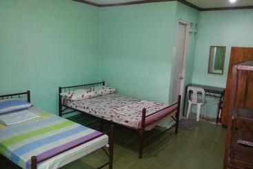 Dhayne Bed And Breakfast Hostel