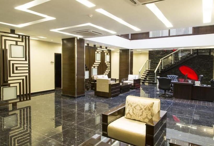 Royaute Luxury Suites And Hotel Gulberg Lahore