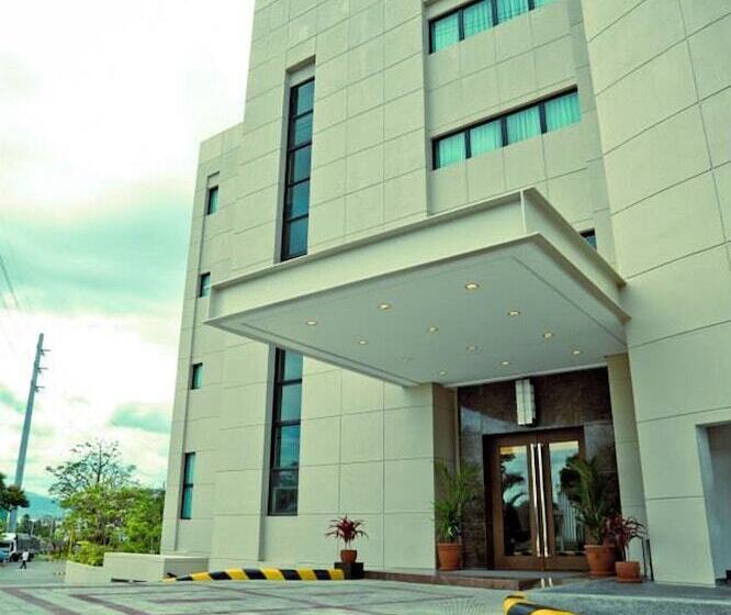 酒店 Santomas Suites