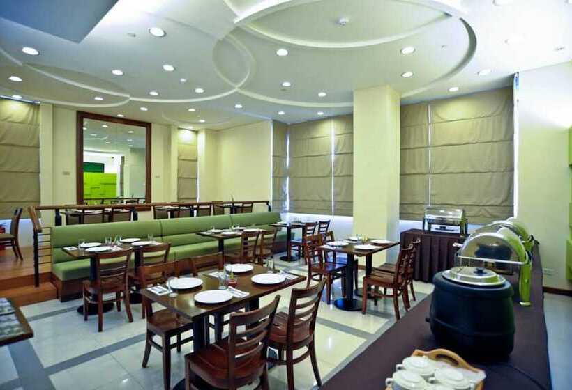 酒店 Santomas Suites
