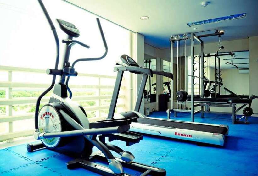酒店 Santomas Suites