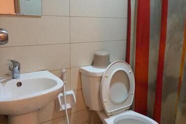 Stone House Hotel Pasay