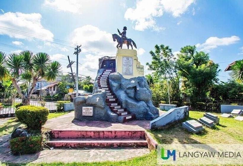 فندق The Premiere Business