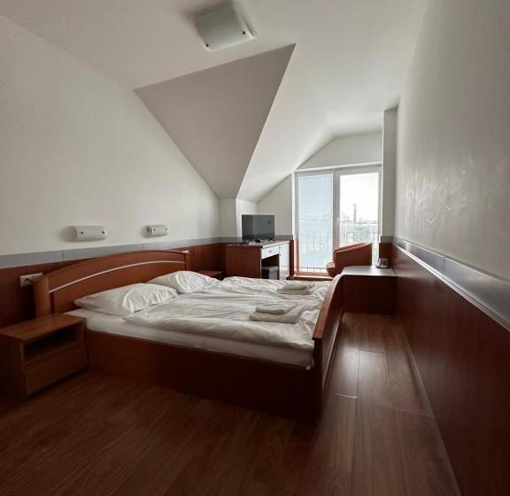 Отель Zelený Dvor