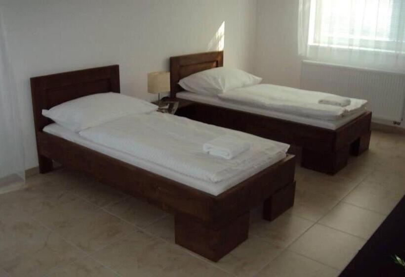Motel Senec