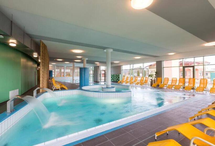 استراحتگاه Wellness Hotel Thermal